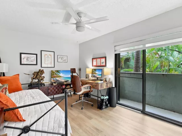 2-bedroom home for sale in Miami - 980 NW N River Drive 30 - MondialRealty
