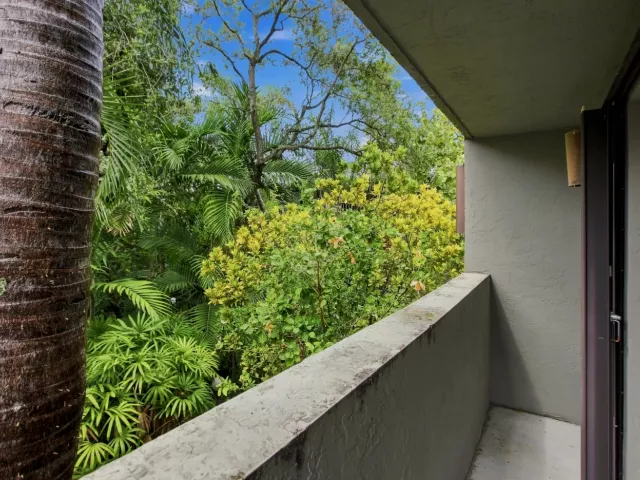 2-bedroom home for sale in Miami - 980 NW N River Drive 30 - MondialRealty