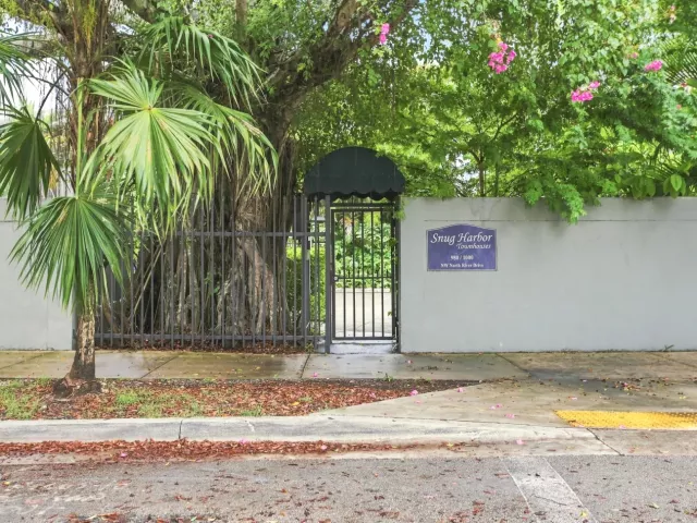 2-bedroom home for sale in Miami - 980 NW N River Drive 30 - MondialRealty