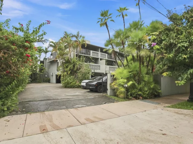 2-bedroom home for sale in Miami - 980 NW N River Drive 30 - MondialRealty