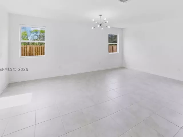 4-bedroom home for sale in Homestead - 2208 SE 30th St - MondialRealty