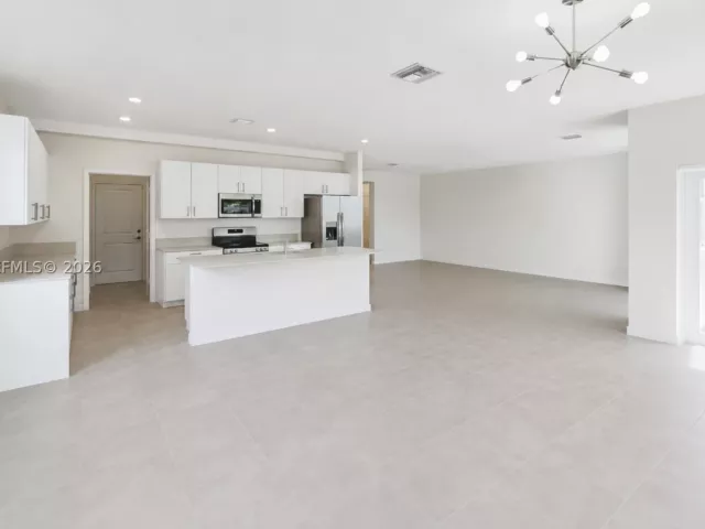 4-bedroom home for sale in Homestead - 2208 SE 30th St - MondialRealty