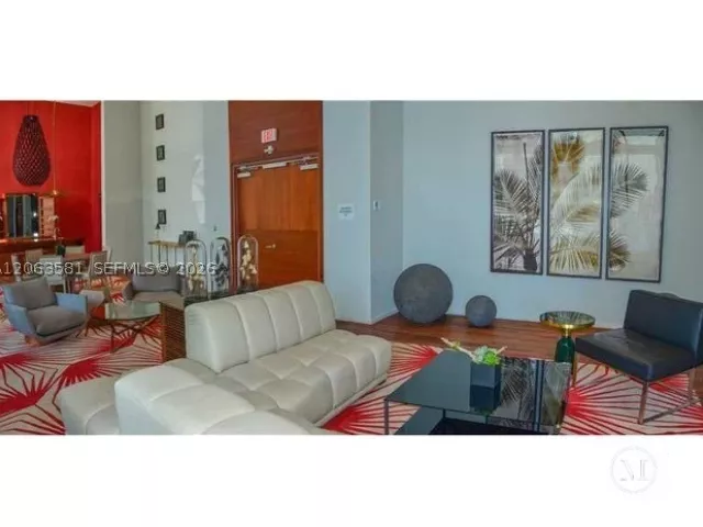 2-bedroom condo for rent in Miami - 1300 Brickell Bay Dr 3204 - MondialRealty