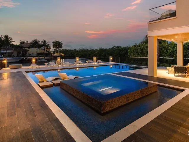5-bedroom home for sale in Boca Raton - 701 SANCTUARY Drive - MondialRealty