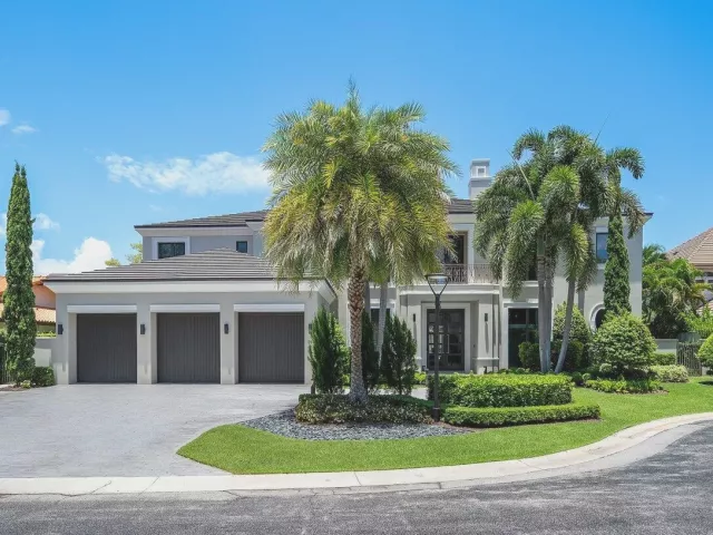 5-bedroom home for sale in Boca Raton - 701 SANCTUARY Drive - MondialRealty