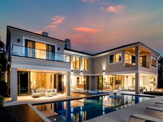 5-bedroom home for sale in Boca Raton - 701 SANCTUARY Drive - MondialRealty