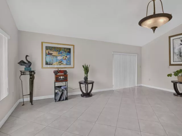4-bedroom home for sale in Miami - 910 NE 205TH Street - MondialRealty