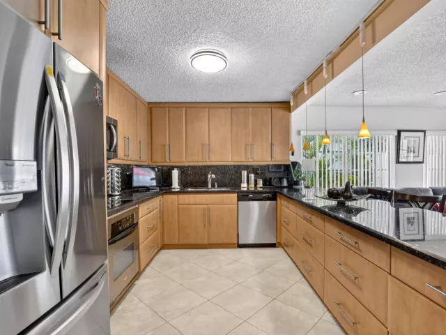 4-bedroom home for sale in Miami - 910 NE 205TH Street - MondialRealty