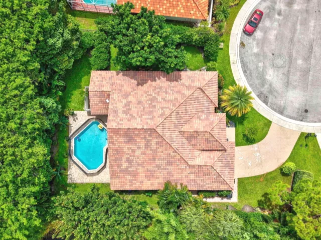 5-bedroom home for sale in Boca Raton - 2302 NW 66th Drive - MondialRealty