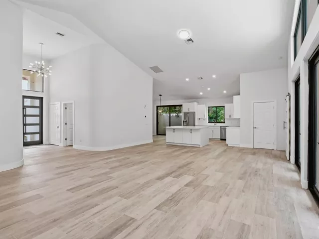 5-bedroom home for sale in Boca Raton - 2302 NW 66th Drive - MondialRealty