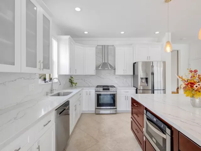 4-bedroom home for sale in Pembroke Pines - 14315 NW 16TH Court - MondialRealty
