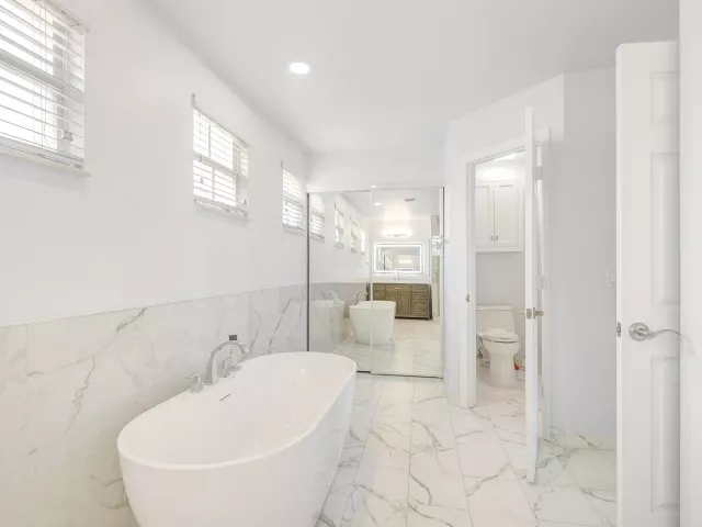 4-bedroom home for sale in Pembroke Pines - 14315 NW 16TH Court - MondialRealty