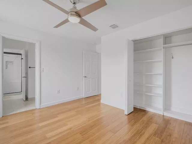 4-bedroom home for sale in Pembroke Pines - 14315 NW 16TH Court - MondialRealty