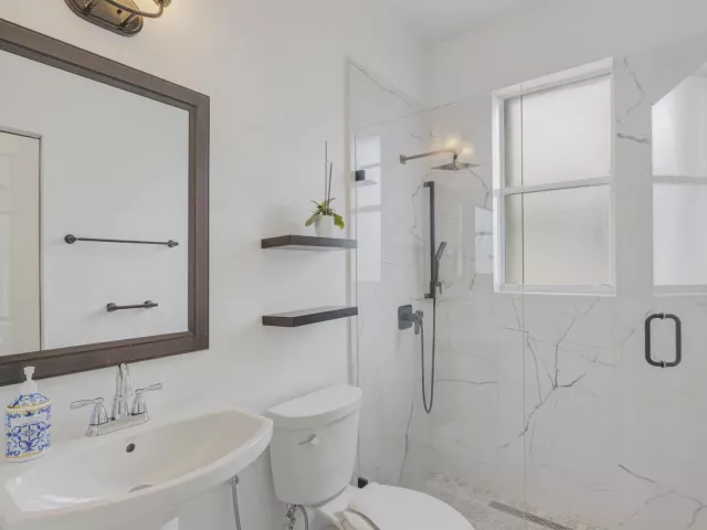 4-bedroom home for sale in Pembroke Pines - 14315 NW 16TH Court - MondialRealty
