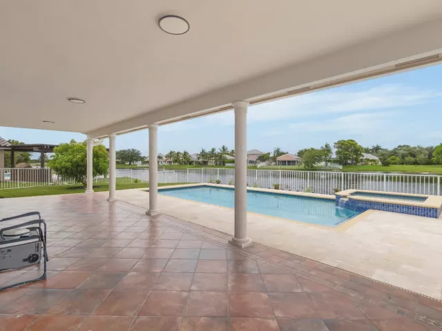 4-bedroom home for sale in Pembroke Pines - 14315 NW 16TH Court - MondialRealty