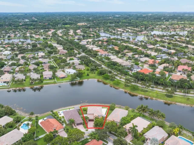 4-bedroom home for sale in Pembroke Pines - 14315 NW 16TH Court - MondialRealty