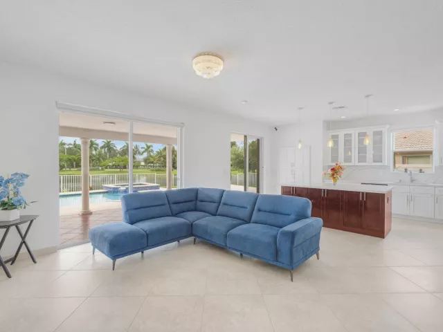 4-bedroom home for sale in Pembroke Pines - 14315 NW 16TH Court - MondialRealty