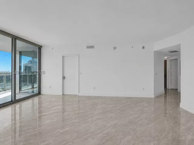 2-bedroom condo for rent in Miami - 488 NE 18th St 3900 - MondialRealty
