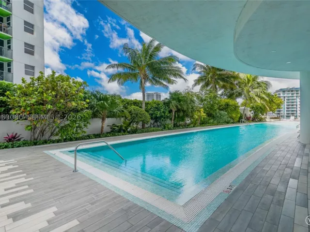 2-bedroom condo for rent in Miami - 488 NE 18th St 3900 - MondialRealty