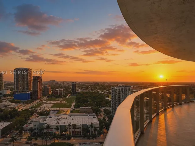 2-bedroom condo for rent in Miami - 488 NE 18th St 3900 - MondialRealty