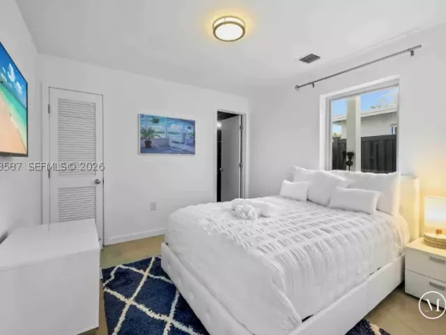 4-bedroom home for sale in Miami - 3427 Frow Ave - MondialRealty