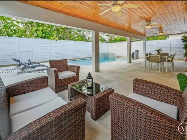4-bedroom home for sale in Miami - 3427 Frow Ave - MondialRealty