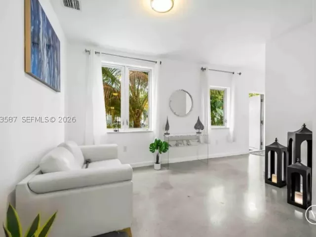 4-bedroom home for sale in Miami - 3427 Frow Ave - MondialRealty