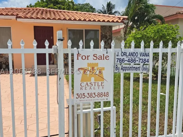 3-bedroom home for sale in Miami - 3062 SW 14th St - MondialRealty