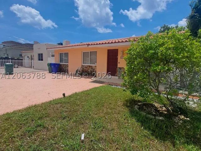 3-bedroom home for sale in Miami - 3062 SW 14th St - MondialRealty