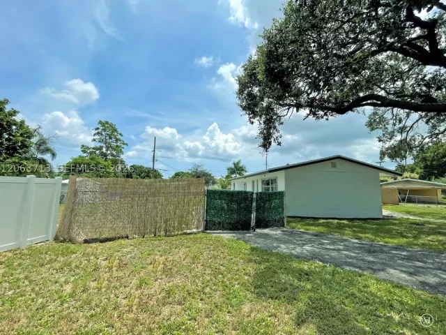 3-bedroom home for sale in Fort Lauderdale - 1606 NW 12th Ave - MondialRealty