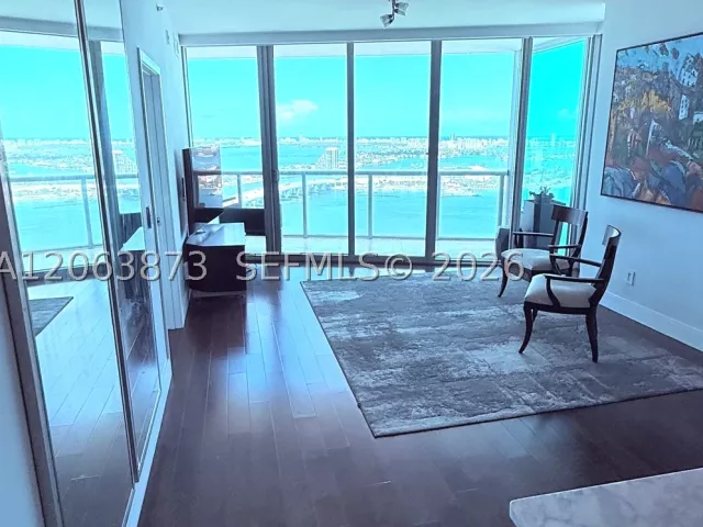 2-bedroom condo for rent in Miami - 888 Biscayne Blvd 4009 - MondialRealty
