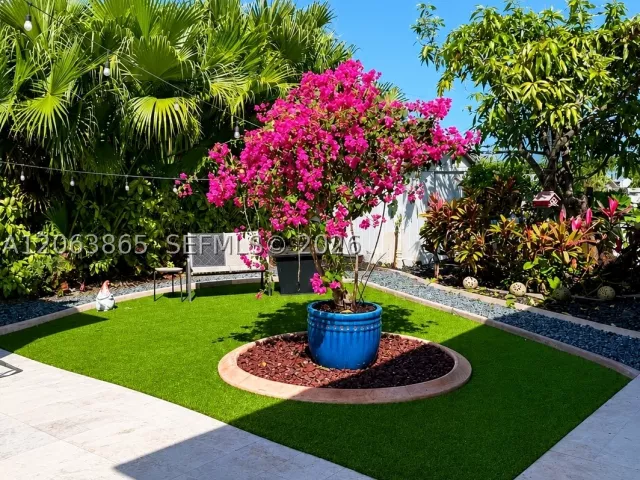 4-bedroom home for sale in Miami - 11845 SW 3rd St - MondialRealty