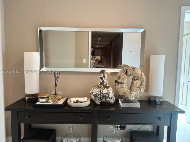 3-bedroom condo for sale in Sunny Isles Beach - 400 Sunny Isles Blvd 1401 - MondialRealty