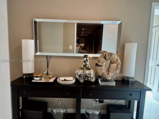 3-bedroom condo for sale in Sunny Isles Beach - 400 Sunny Isles Blvd 1401 - MondialRealty