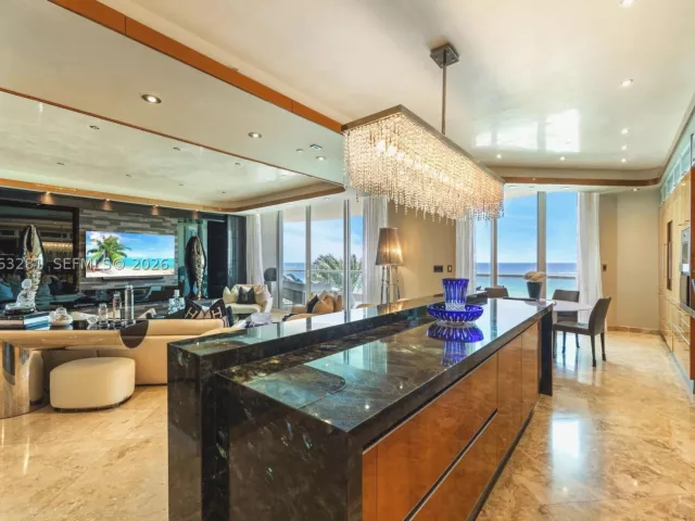 3-bedroom condo for sale in Sunny Isles Beach - 16047 Collins Ave 603 - MondialRealty