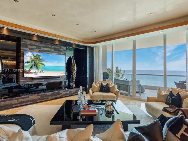 3-bedroom condo for sale in Sunny Isles Beach - 16047 Collins Ave 603 - MondialRealty