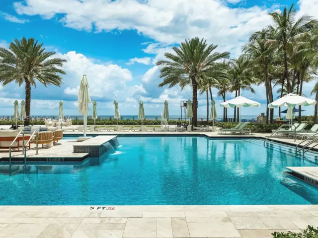 3-bedroom condo for sale in Sunny Isles Beach - 16047 Collins Ave 603 - MondialRealty