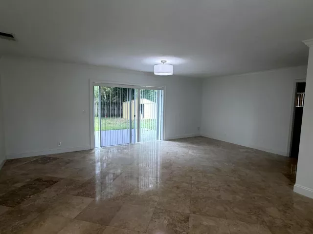 3-bedroom home for rent in Boca Raton - 9209 Southampton Place - MondialRealty