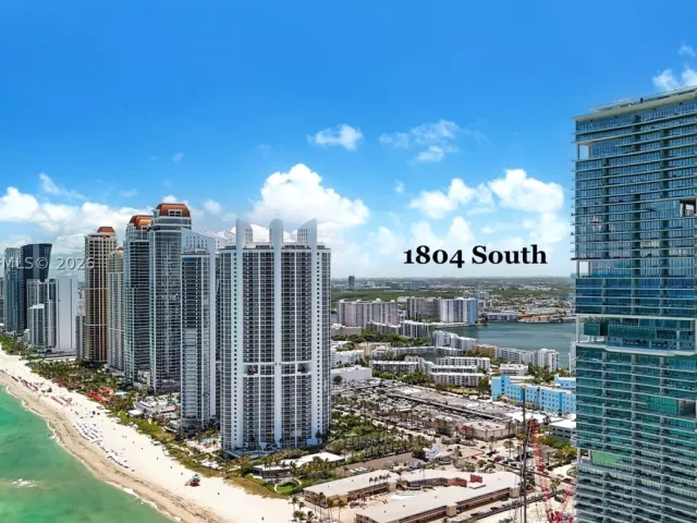 5-bedroom condo for sale in Sunny Isles Beach - 18501 Collins Ave 1804 - MondialRealty