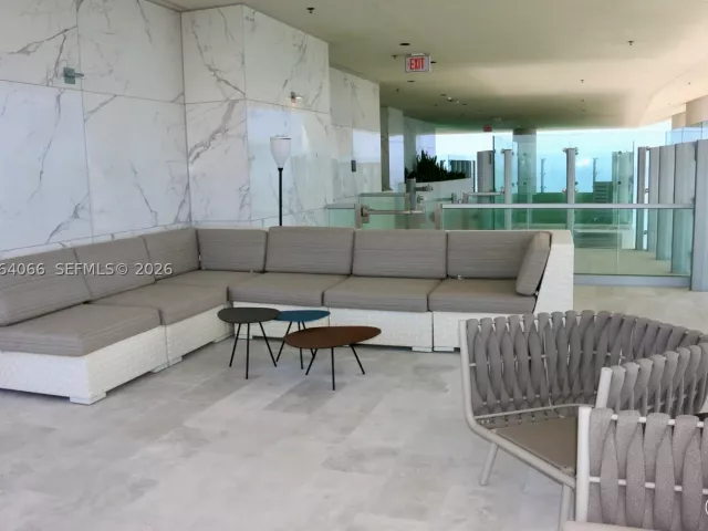 5-bedroom condo for sale in Sunny Isles Beach - 18501 Collins Ave 1804 - MondialRealty