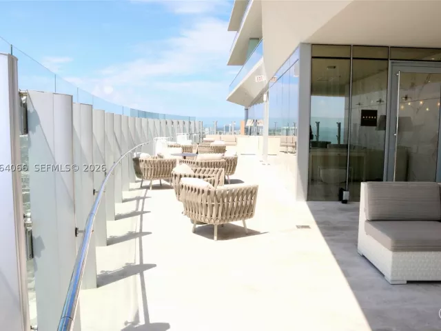 5-bedroom condo for sale in Sunny Isles Beach - 18501 Collins Ave 1804 - MondialRealty