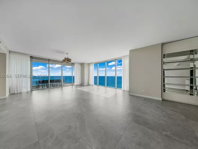 5-bedroom condo for sale in Sunny Isles Beach - 18501 Collins Ave 1804 - MondialRealty