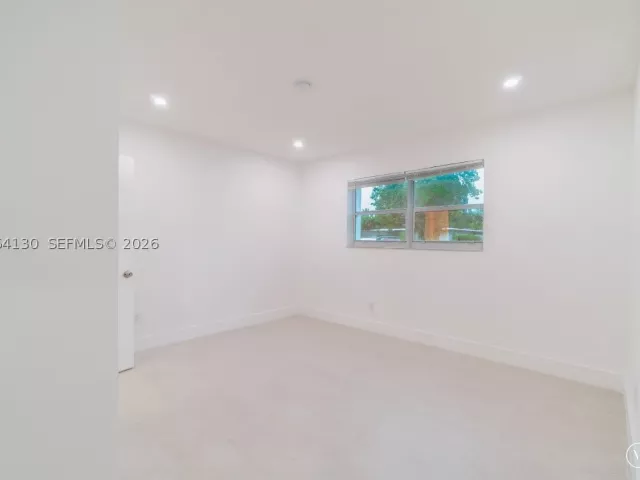 3-bedroom home for sale in Miami - 320 NE 160th St - MondialRealty