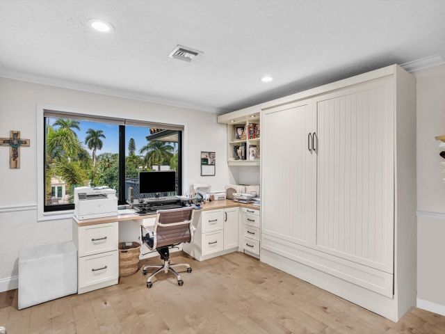 5-bedroom home for rent in Boca Raton - 749 SW 2ND Street - MondialRealty