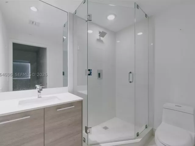 2-bedroom condo for sale in Miami - 650 NE 32nd St 802 - MondialRealty
