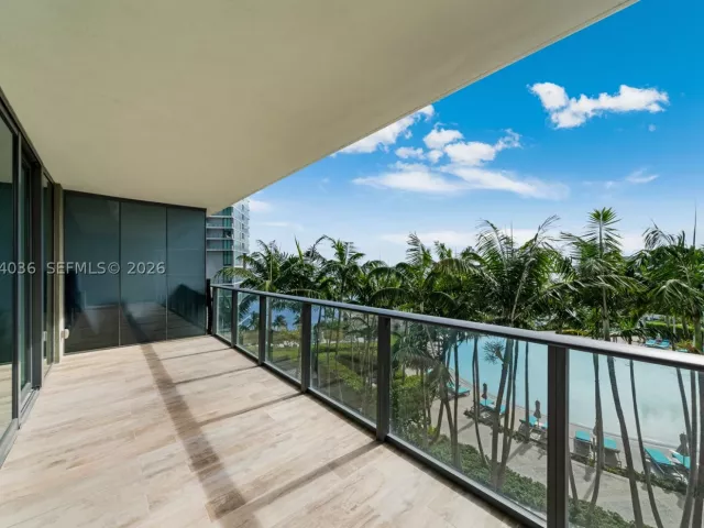 2-bedroom condo for sale in Miami - 650 NE 32nd St 802 - MondialRealty