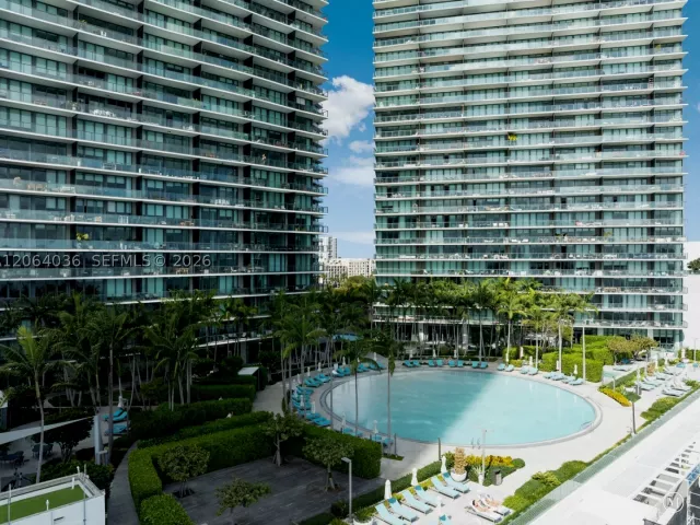 2-bedroom condo for sale in Miami - 650 NE 32nd St 802 - MondialRealty