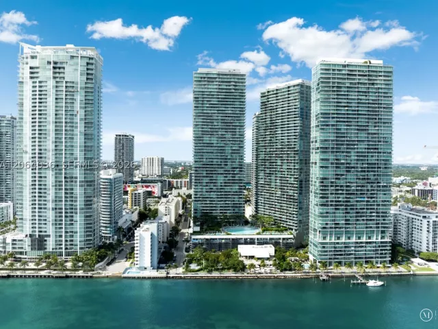 2-bedroom condo for sale in Miami - 650 NE 32nd St 802 - MondialRealty