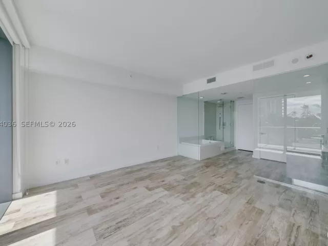 2-bedroom condo for sale in Miami - 650 NE 32nd St 802 - MondialRealty