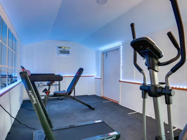 4-bedroom home for rent in Miami - 301 SW 69th Ave 301 - MondialRealty